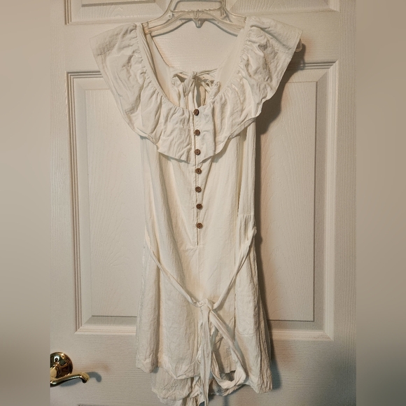 White Romper with Ruffles - Peach Love California - Picture 2 of 7